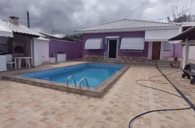 Casa com 4 quartos à venda na Rua Elaine, Parati, Araruama