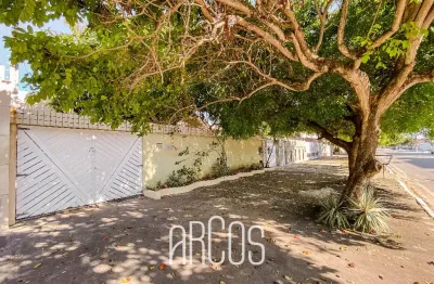 Casa na atalaia, a 100m da orla, na rua do hotel ibis. 396m²