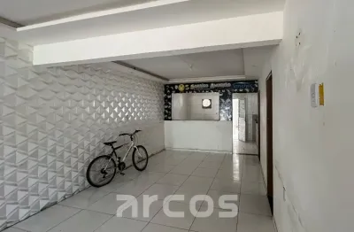 Casa na farolândia, próxima à unit. casa dupla com 5 quartos, 250m²