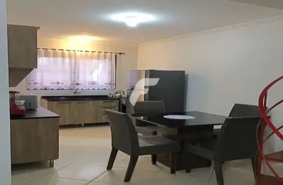 Sobrado geminado mobiliado com 2 quartos 1 suíte à venda no ingleses do rio vermelho, florianópolis