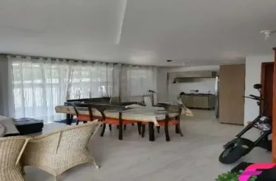 Casa em condomínio fechado com 3 suítes no bairro vargem grande -florianópolis - sc