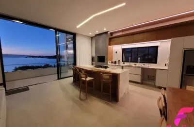 Casa alto padrão com 3 suítes, 456m² privativos e linda vista para o mar no bairro joão paulo
