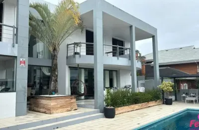 Casa 5 dormitórios 585m² privativos e linda piscina com vista panorâmica no joao paulo -florianópolis sc