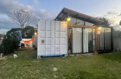 Casa container 2 dormitórios, em amplo terreno e estilo casa de praia - são joão do rio vermelho