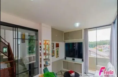 Casa ampla e bem equipada de 3 andares com piscina agronômica- florianópolis= sc