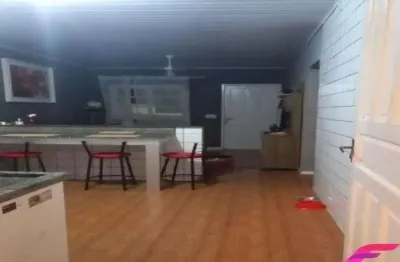 Casa 2 dormitórios em condomínio fechado no bairro potecas - são josé