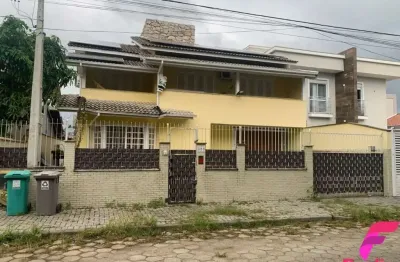 Casa com 5 quartos à venda na Rua Olinda Celestina Lacerda, 388, Carianos, Florianópolis