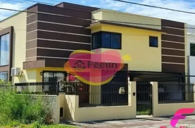 Casa individual e financiável em loteamento planejado no ribeirão da ilha
