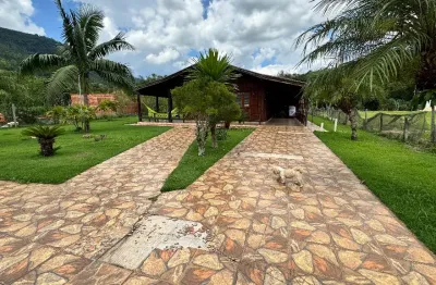Chácara / sítio com 3 quartos à venda na Praça dos Andradas, Zona Rural, Jacutinga