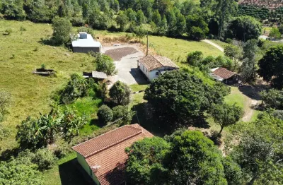 Chácara / sítio com 3 quartos à venda na Praça dos Andradas, Zona Rural, Jacutinga