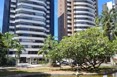 Apartamento com 4 quartos para alugar na Rua Alberto Valença, 142, Pituba, Salvador