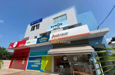 Excelente sala para alugar na quadra da rodovia com vários comércios em geral ao redor - 40m²  - centro - rio das ostras/rj