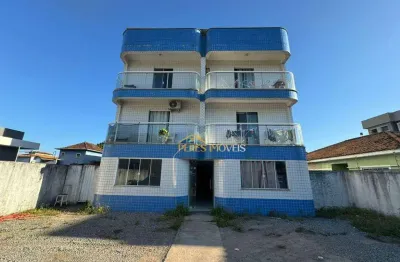 Excelente apartamento térreo com 2 suítes para alugar, a uma quadra da rodovia, 60 m² - verdes mares - rio das ostras/rj