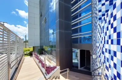 Apartamento frente mar, 2 quartos, sendo 1 suíte e uma dependência, todos com vista para o mar!