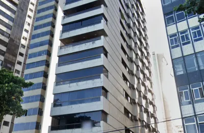 Apartamento com 230m2, 4 quartos sendo 4 suíte, dep completa, 3 vagas!