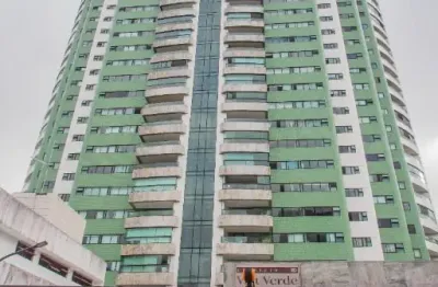 Apartamento com 200m², 4 quartos sendo  4 suítes, 3 vagas!