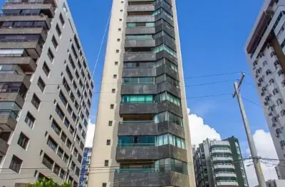 Apartamento com aproximadamente 230m2, 4 quartos, 3  suítes!