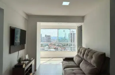 Vista privilegiada e lazer total em um apê de 2 quartos em itajaí