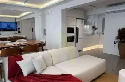Apartamento mobiliado com suíte master e 1 vaga de garagem por 1.830.000 - centro - balneário cambo
