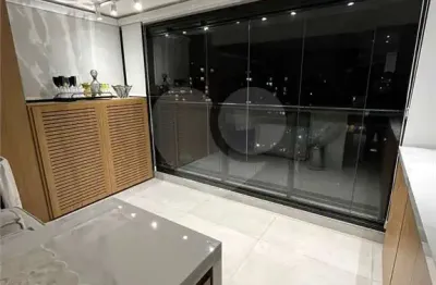Apartamento com 3 quartos à venda na Avenida dos Carinás, 156, Moema, São Paulo