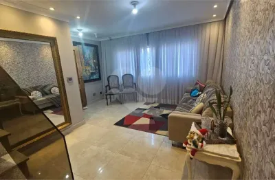 Casa com 4 quartos à venda na Rua Caramuru, Saúde, São Paulo