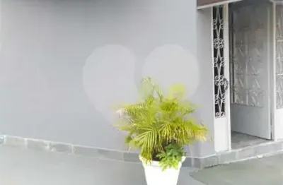 Casa com 3 quartos à venda na Rua Vapabussu, Jardim Aeroporto, São Paulo