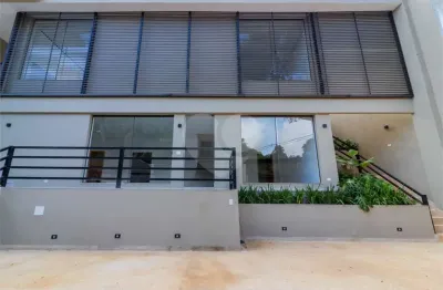 Casa com 4 quartos à venda na Rua Malvinas, Jardim Guedala, São Paulo