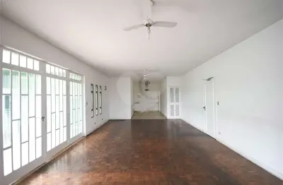 Casa com 8 quartos à venda na Avenida Morumbi, Jardim Guedala, São Paulo