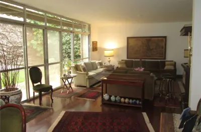 Casa com 4 quartos à venda na Rua Araxiá, Jardim Guedala, São Paulo