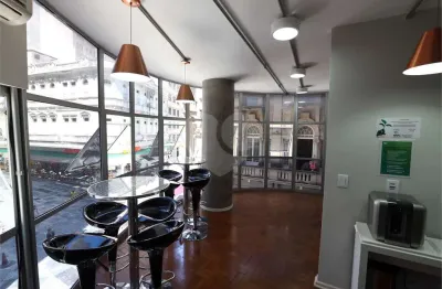 Sala comercial para alugar na Rua José Bonifácio, Centro, São Paulo
