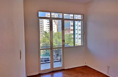 Apartamento com 1 quarto à venda na Rua Vinícius de Moraes, 2793, Bela Vista, São Paulo