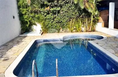 Casa com 3 quartos à venda na Albertina, Tremembé, São Paulo