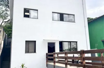 Casa com 5 quartos à venda na Rua Eden, Vila Inah, São Paulo