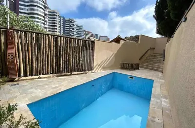 Casa em condomínio fechado com 4 quartos à venda na Rua Oagy Kalile, 240, Panamby, São Paulo