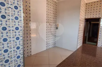 Sobrado com 4 quartos à venda ou para locação em vila ipojuca - sp