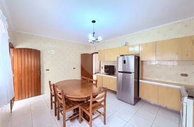 Casa com 3 quartos à venda na Rua Caxias do Sul, 106, Vila Carrão, São Paulo