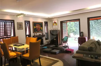 Casa em condomínio fechado com 4 quartos à venda no Morumbi, São Paulo 