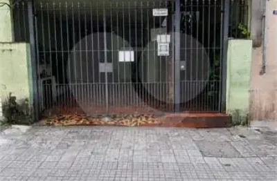 Casa com 8 quartos à venda na Rua Pirapitingui, Liberdade, São Paulo