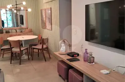 Apartamento com 3 quartos à venda na Rua Tonelero, Lapa, São Paulo