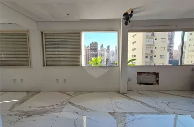 Apartamento com 3 quartos à venda na Rua Joaquim Antunes, Pinheiros, São Paulo