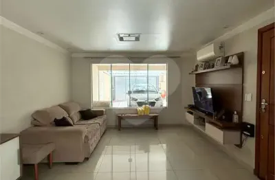 Casa com 3 quartos à venda na Rua Judite França Costa, 384, Butantã, São Paulo