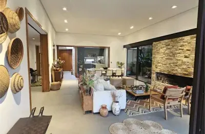 Casa com 4 quartos à venda ou para locação em vila inah - sp
