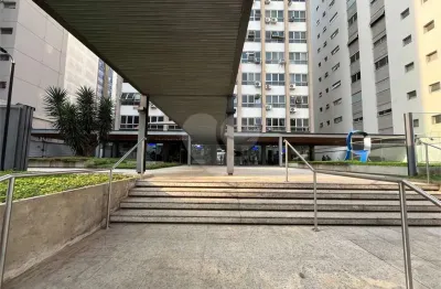 Sala comercial para alugar na Alameda Lorena, Jardim América, São Paulo