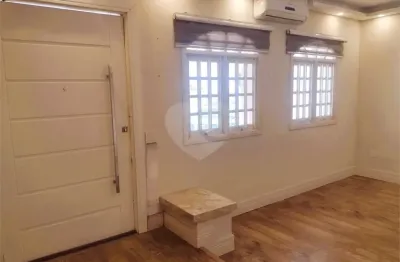 Casa com 3 quartos à venda na Rua Eriberto Barros Cajazeiras, Campo Grande, São Paulo