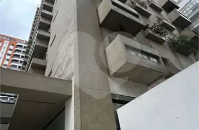 Apartamento com 3 quartos à venda na Avenida Ibijaú, Moema, São Paulo