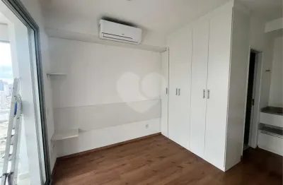 Kitnet / Stúdio para alugar na Rua Guararapes, 305, Brooklin, São Paulo