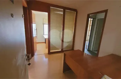 Sala comercial para alugar na Largo Padre Péricles, Barra Funda, São Paulo