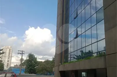 Sala comercial para alugar na Rua Carmo do Rio Verde, 241, Chácara Santo Antônio, São Paulo