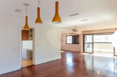 Apartamento com 3 quartos à venda na Rua Canário, Moema, São Paulo