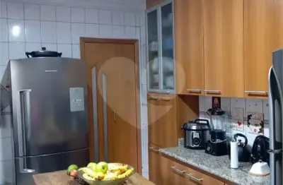 Casa com 5 quartos à venda na Damasqueiro, Jardim Aricanduva, São Paulo